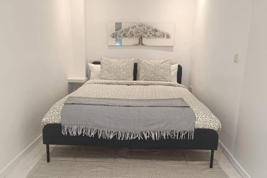 Loft En Retiro Lägenhet Madrid Exteriör bild