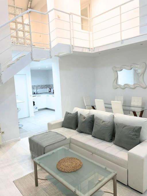 Loft En Retiro Lägenhet Madrid Exteriör bild